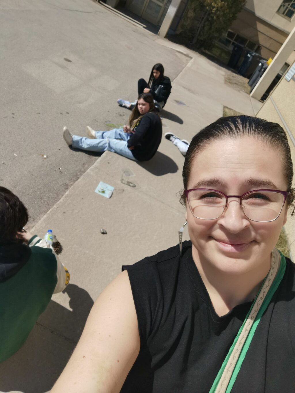 Amélie Courtois, une des artistes qui accompagnent les élèves dans le projet.