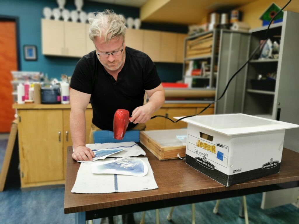 Séchage plus rapide, par Benoît Côté. (Artiste, porteur de projet et créateur de Cosimu)