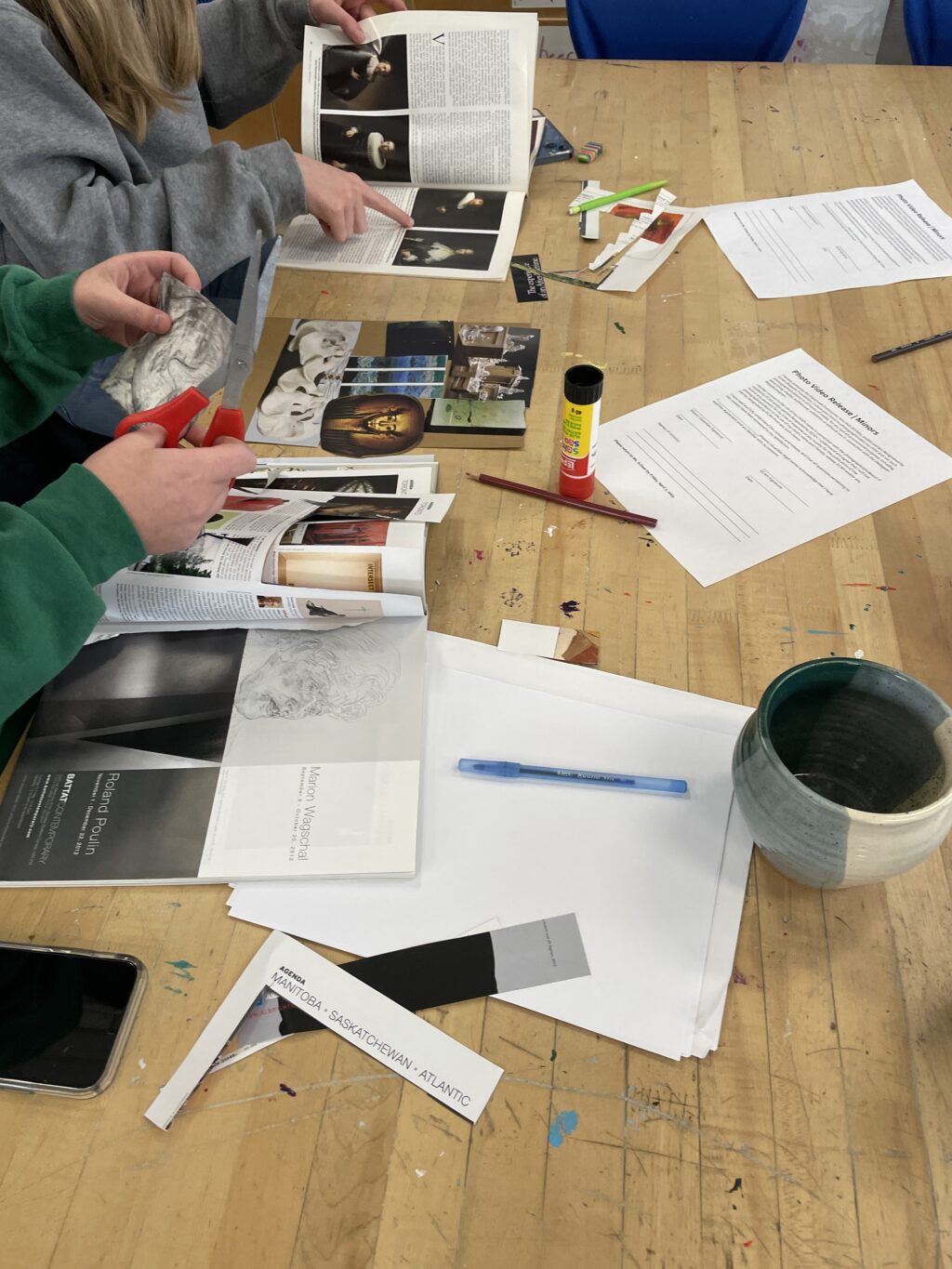 Sélection d'images, découpage et collage